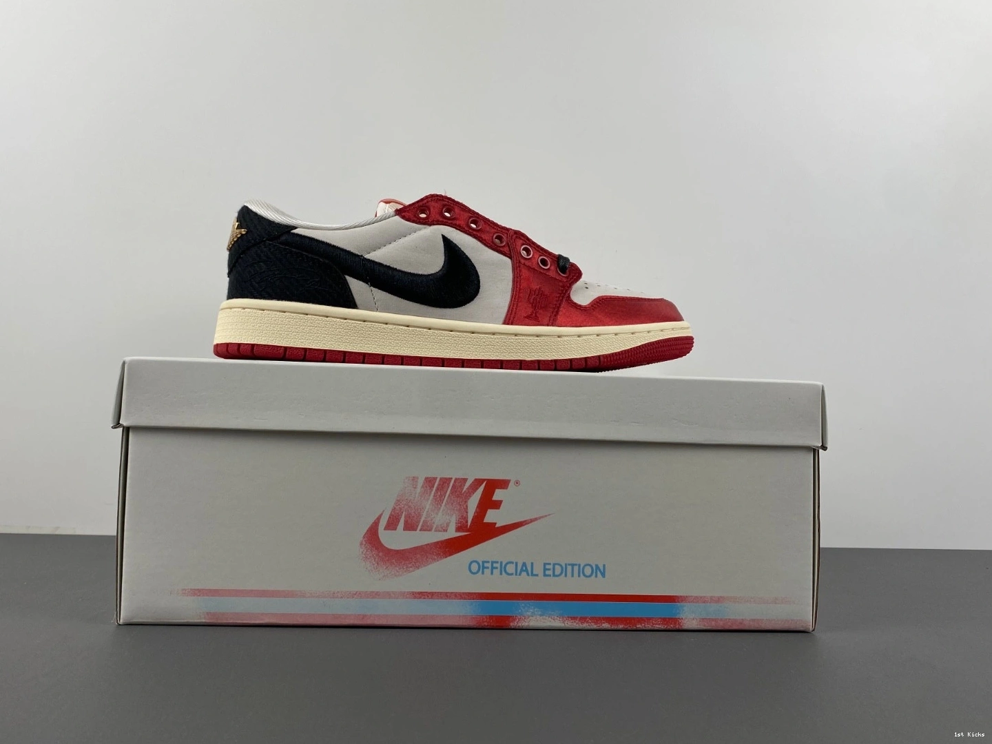 1 Low OG Trophy Air FN0432-100 Jordan Room 1022